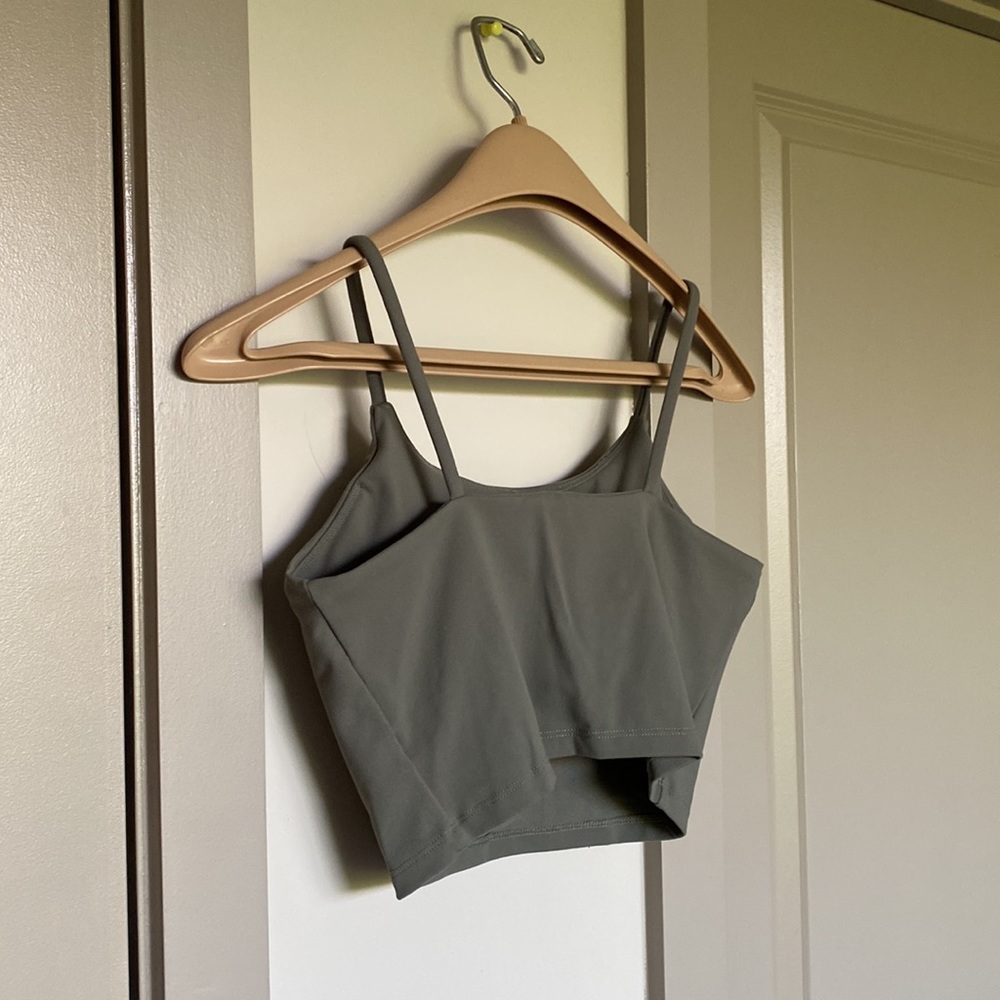 Amazon workout top - Picture 2 of 4